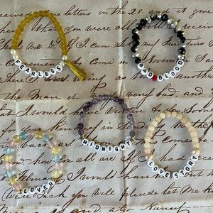 Taylor Swift Friendship Bracelets